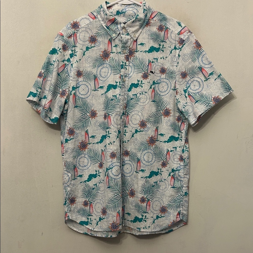Vineyard Vins island print short sleeve button down shirt Size L EUC